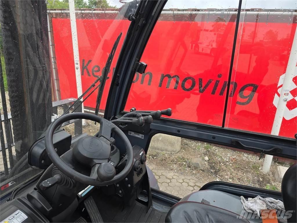 Toyota 8FD70F Diesel Trucker