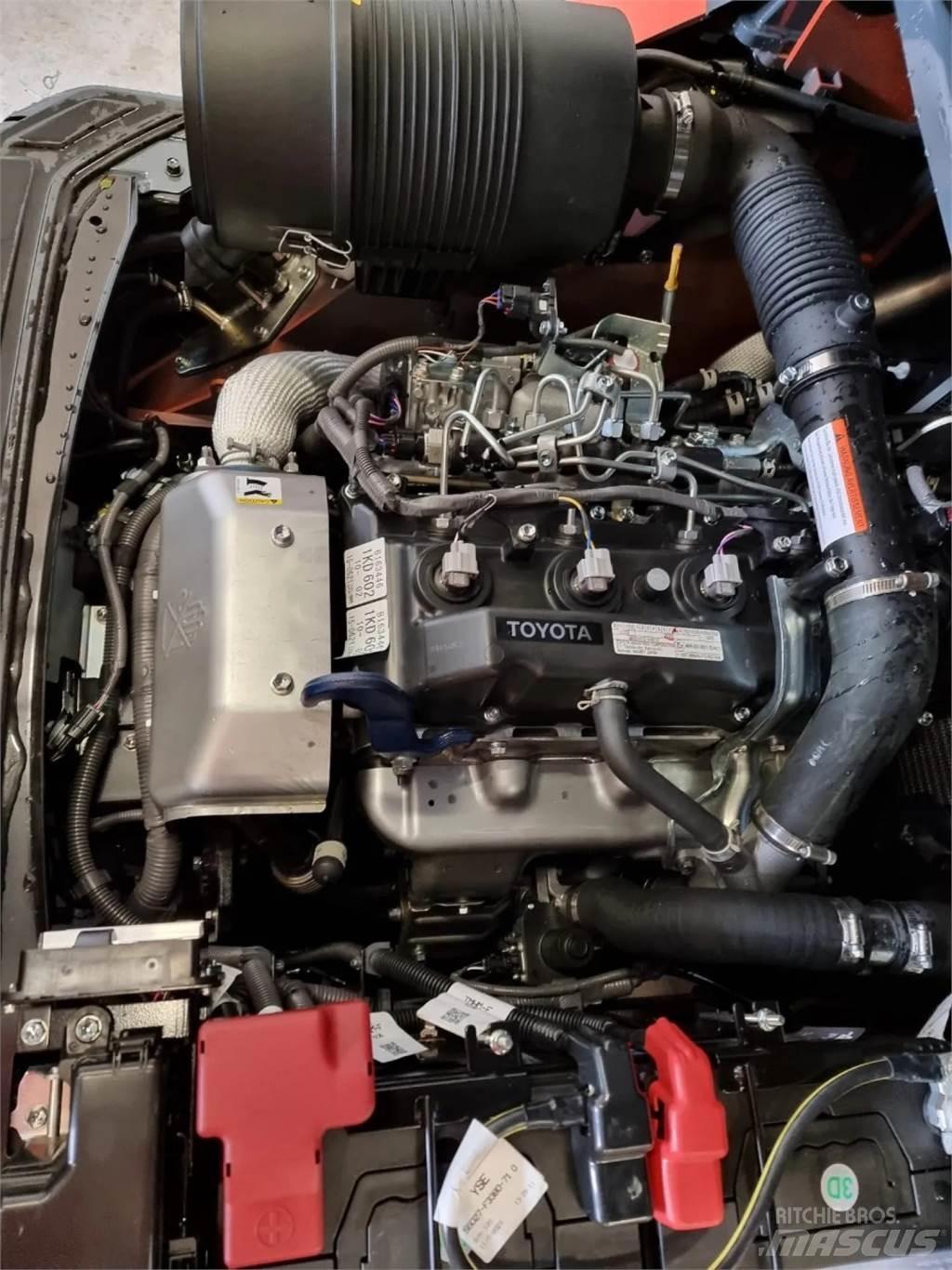 Toyota 8FD70F Diesel Trucker