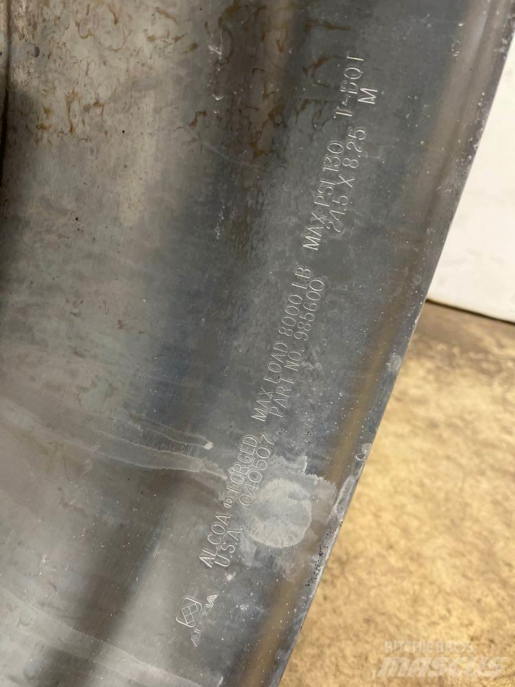 Alcoa  Dekk, hjul og felger