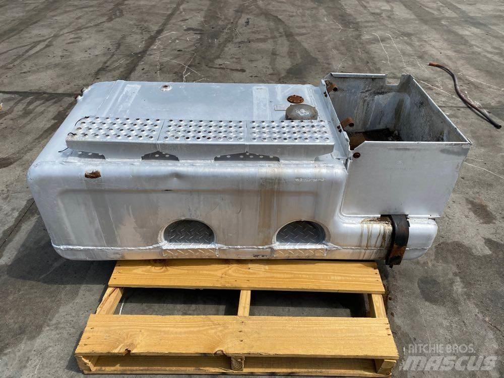 Ford L9000 Transport - Annet