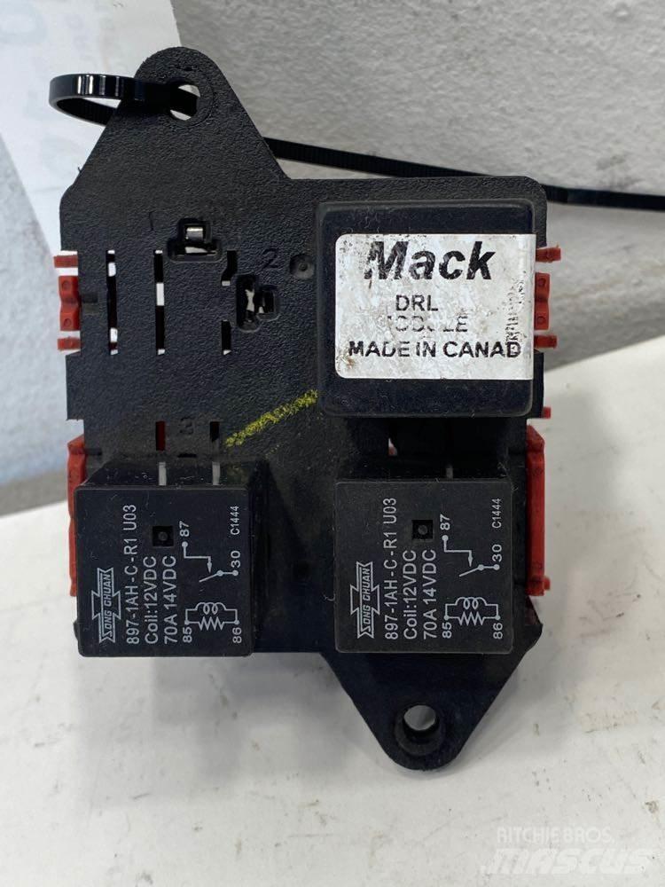 Mack GU Førerhus og Interiør
