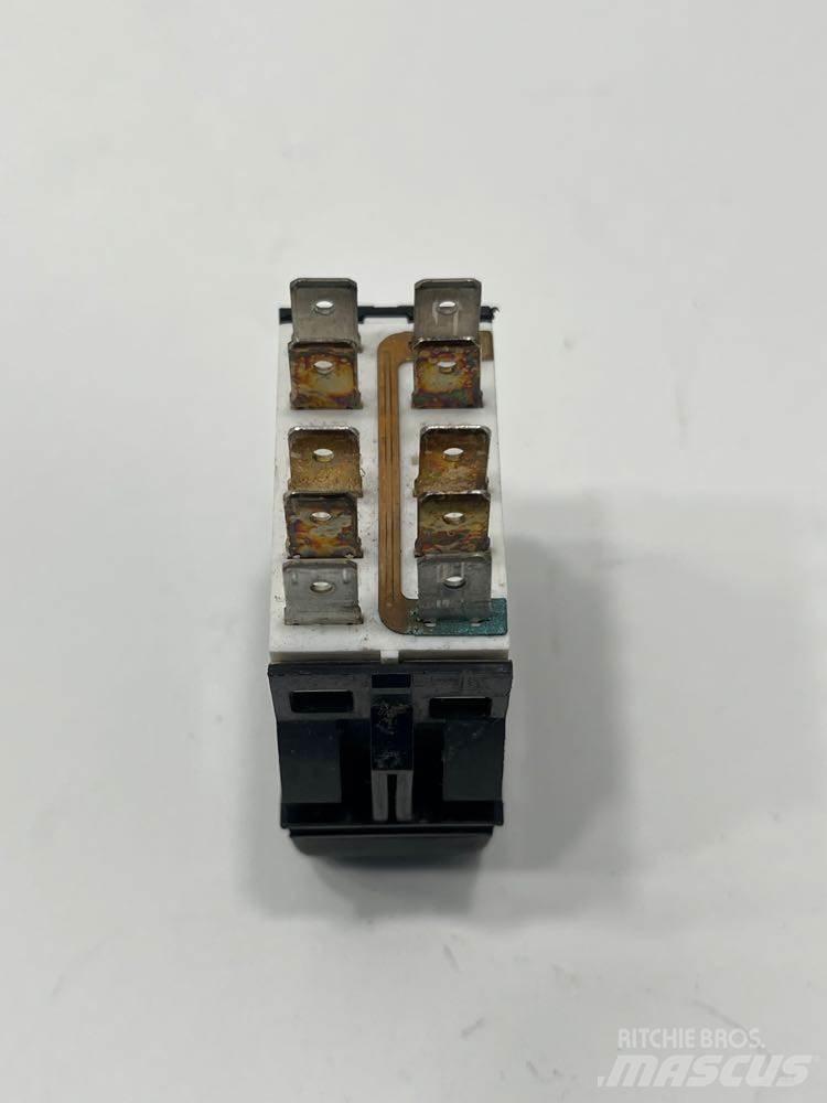 Paccar  Lys - Elektronikk