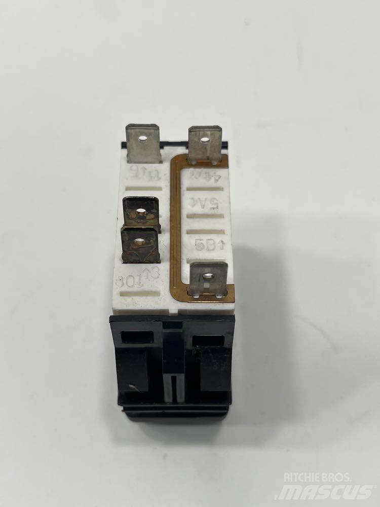 Paccar  Lys - Elektronikk
