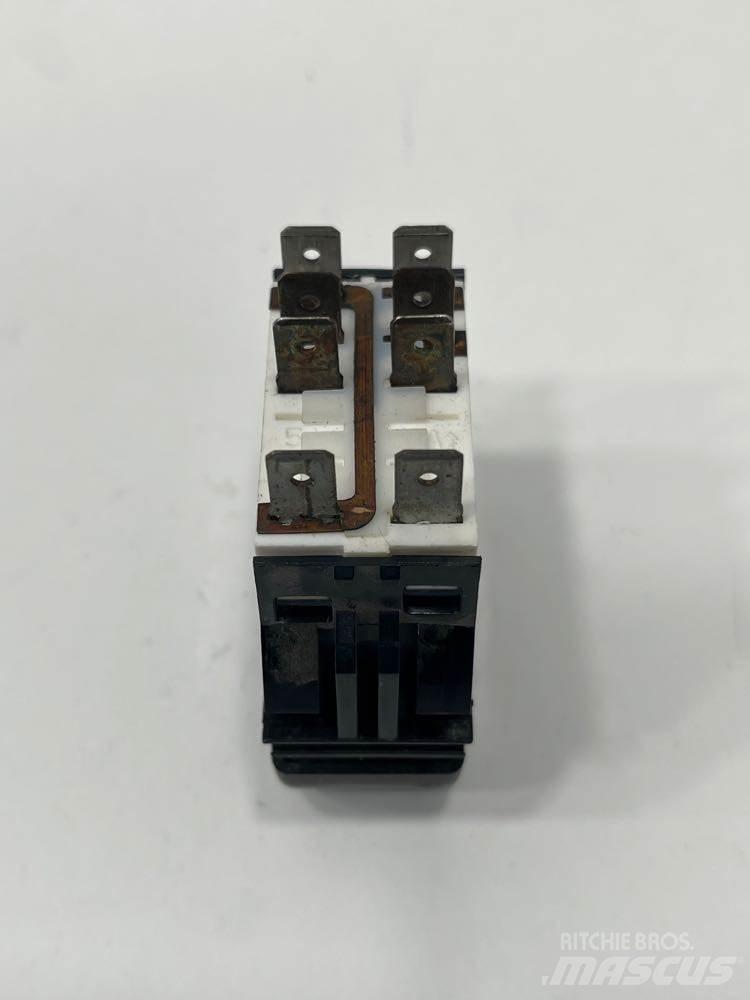 Paccar  Lys - Elektronikk