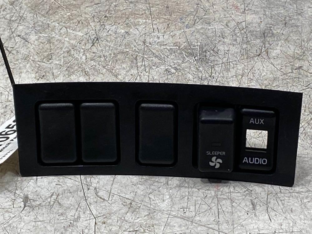 Volvo VNL Lys - Elektronikk