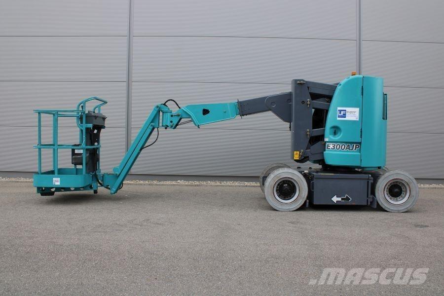 JLG E 300 AJP Leddede bomlifter