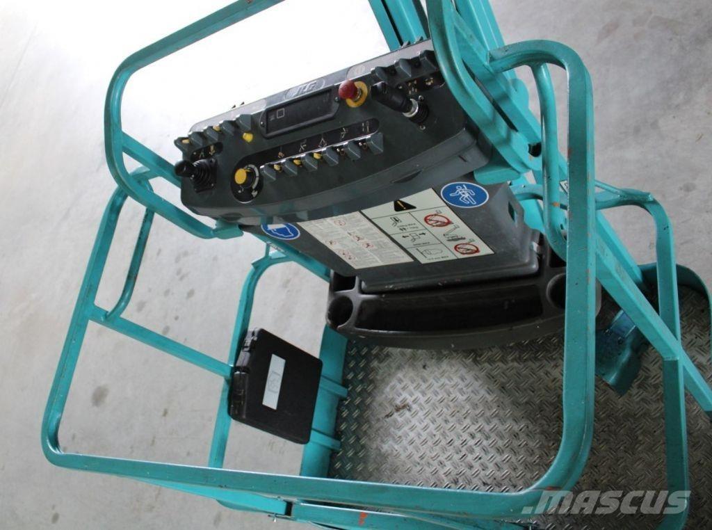 JLG E 300 AJP Leddede bomlifter