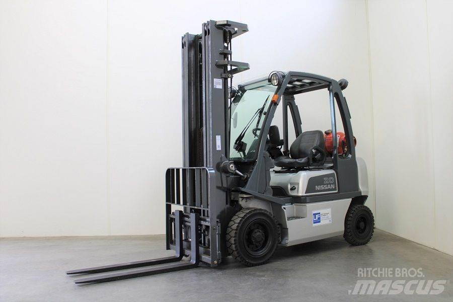 Nissan U1D2A20LQ Propan trucker