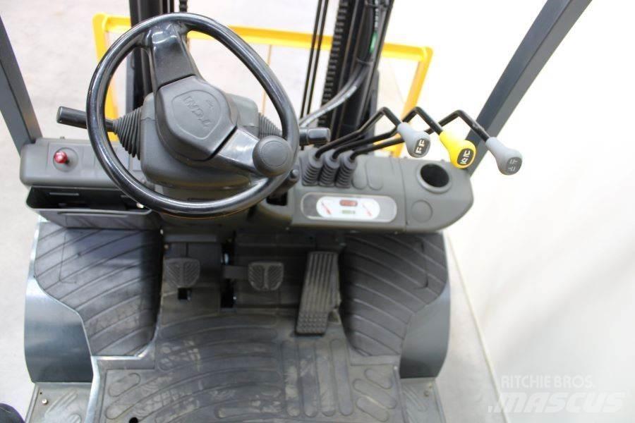 TCM FD 25 T 3 Diesel Trucker