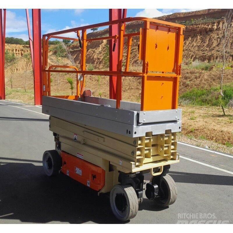 JLG 2030 ES Sakselifter