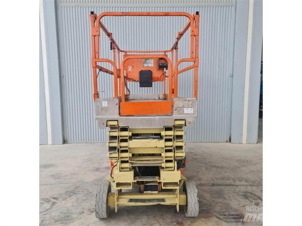 JLG 3246ES Sakselifter