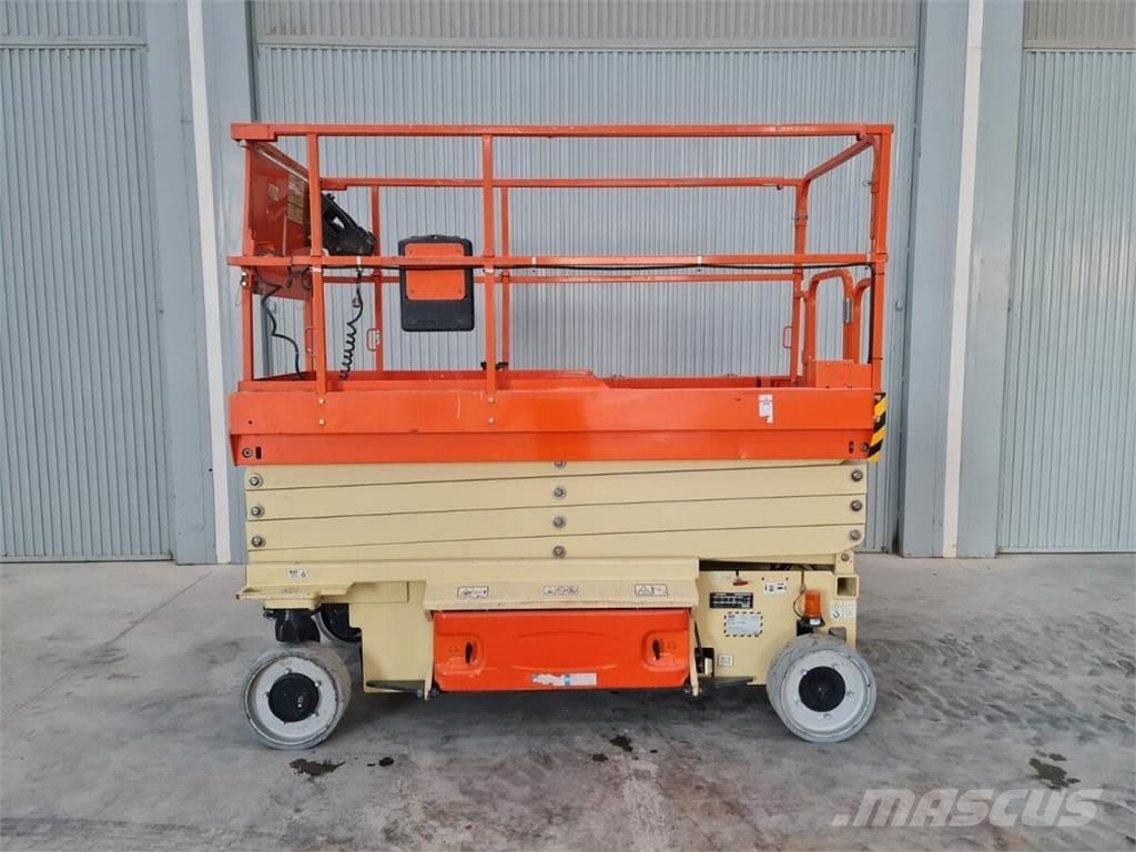 JLG 3246ES Sakselifter