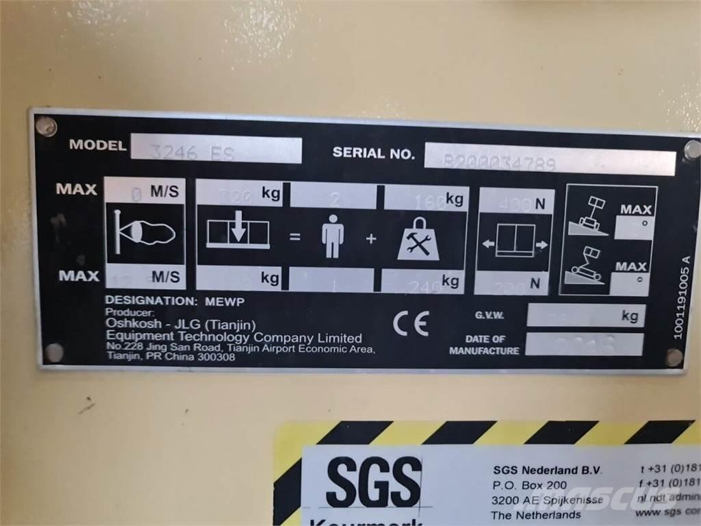 JLG 3246ES Sakselifter