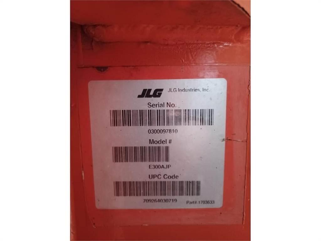 JLG E300AJP Leddede bomlifter