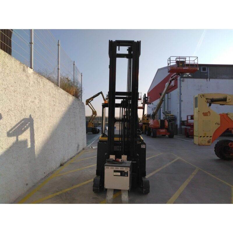 Yale MR14 Skyvemasttruck