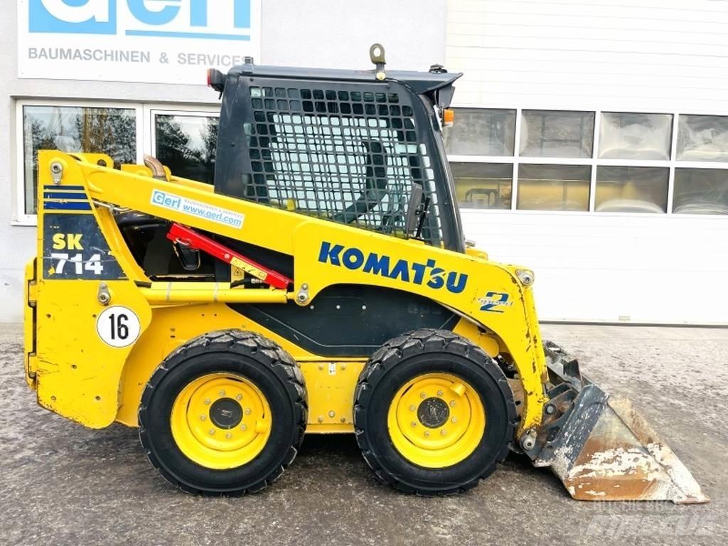 Komatsu SK714 Kompaktlastere