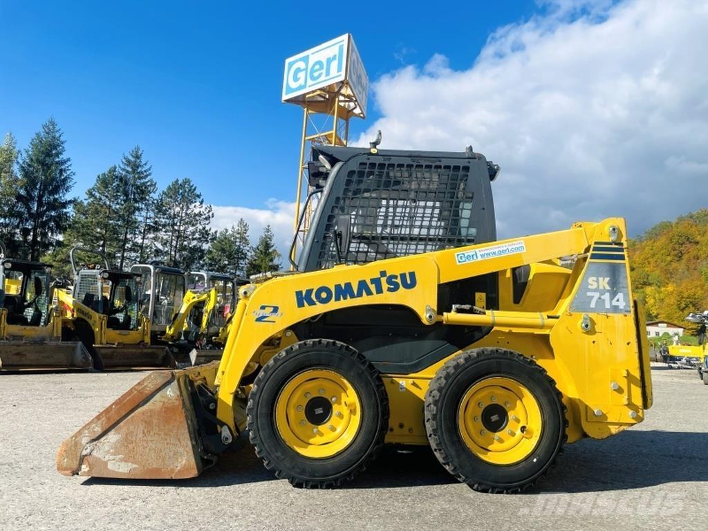 Komatsu SK714 Kompaktlastere