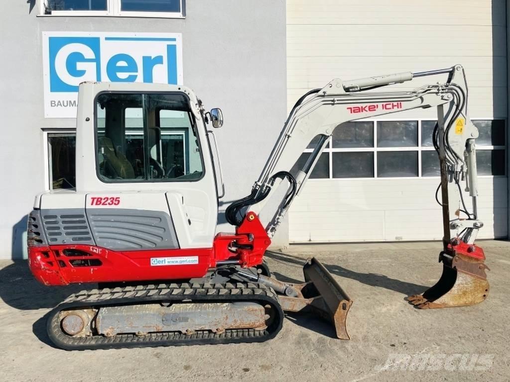 Takeuchi TB235 Minigravere <7t