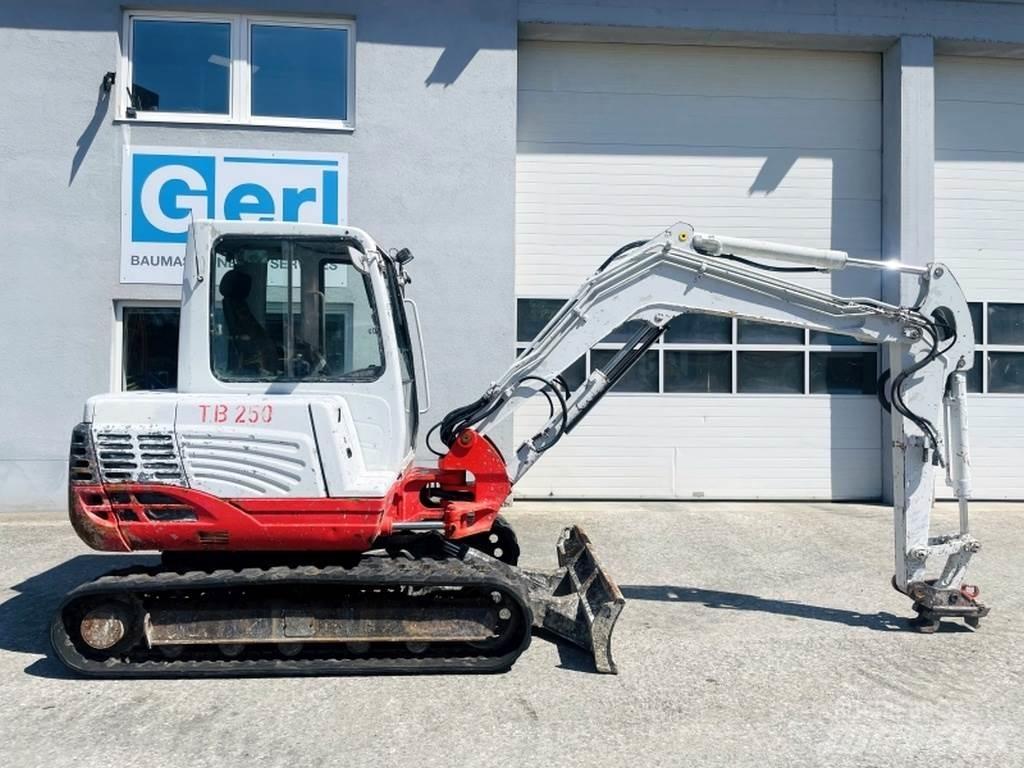 Takeuchi TB250 Minigravere <7t