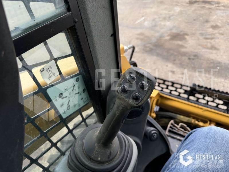 CAT 236D Minilastere
