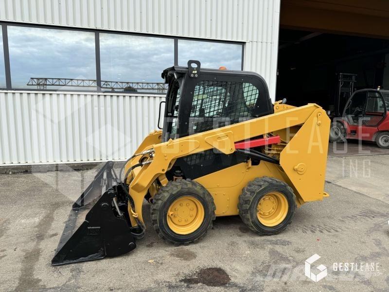 CAT 236D Minilastere