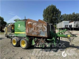 John Deere 744 Rundballepakker