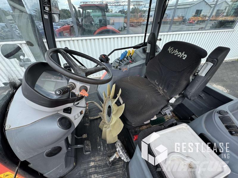 Kubota M6121 Traktorer