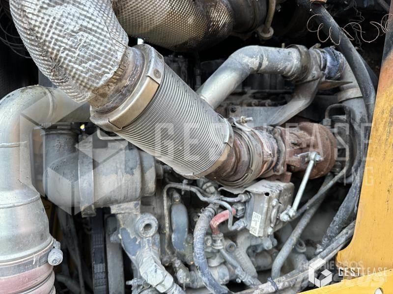 Liebherr LR636 Beltelastere