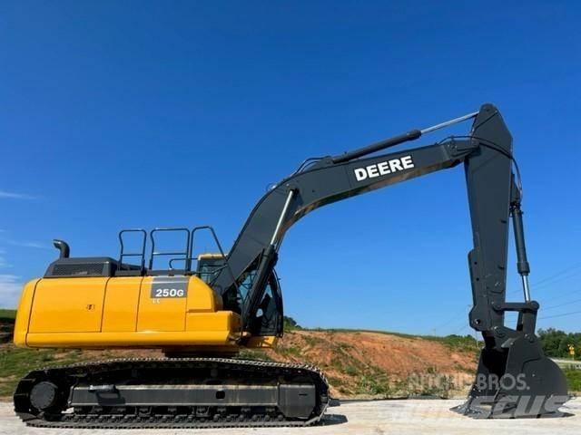 John Deere 250G Beltegraver