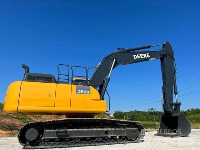 John Deere 250G Beltegraver