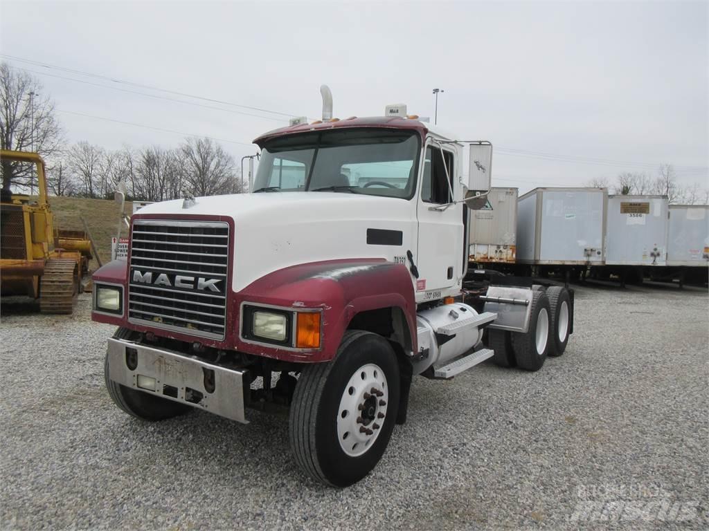 Mack CHN613 Trekkvogner