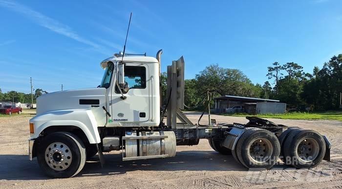 Mack CHU613 Anlegg - Annet