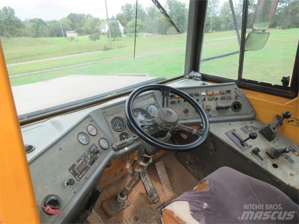 Volvo A25C Tippbil