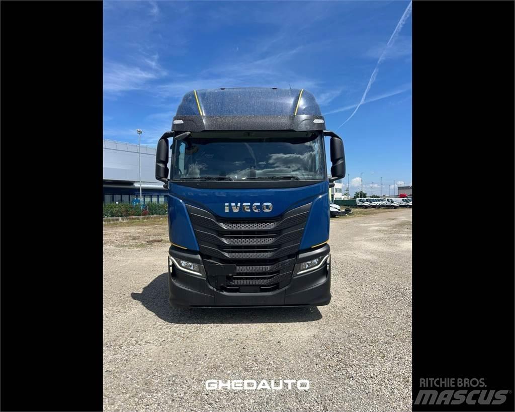 Iveco AS260S48S Skapbiler