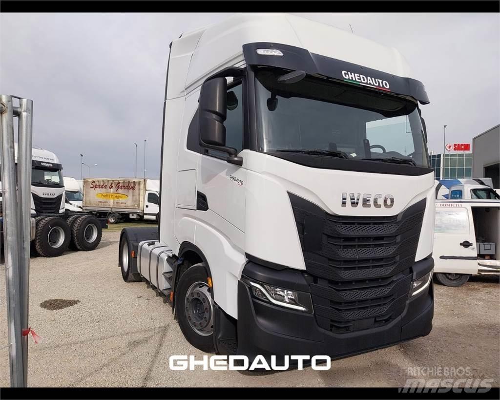 Iveco AS440S48 Skapbiler