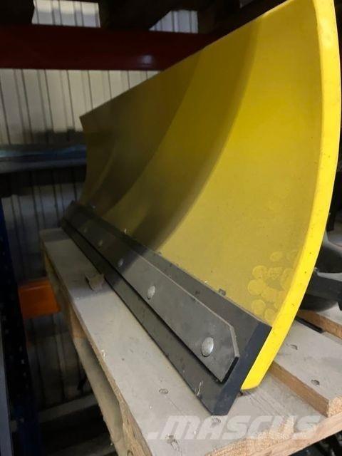 John Deere  Snøploger- og skjær