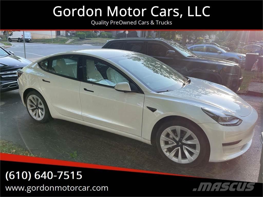Tesla Model 3 Personbiler