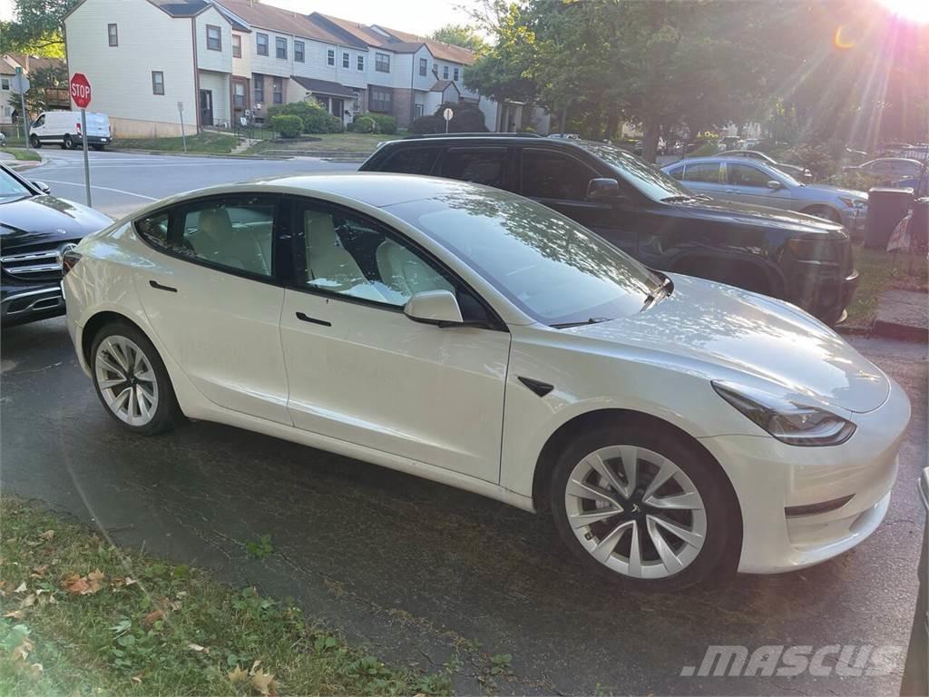 Tesla Model 3 Personbiler