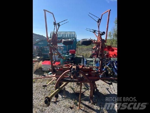 Kuhn GF5001MH Raker og høyvendere