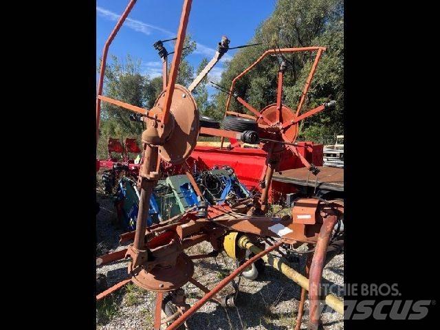 Kuhn GF5001MH Raker og høyvendere