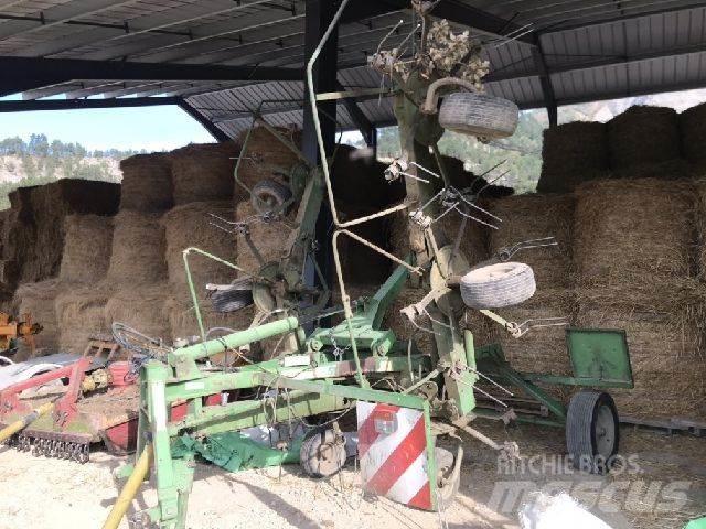 Stoll SPEED 680 Raker og høyvendere