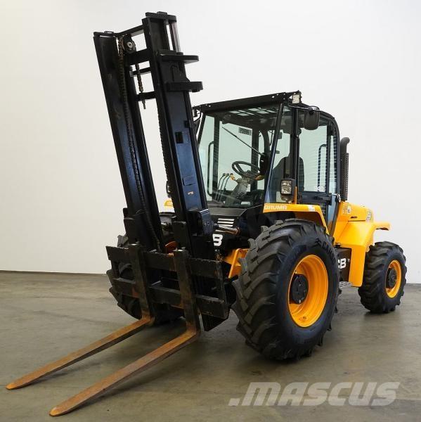 JCB 940-4 Terrenggående gaffeltruck