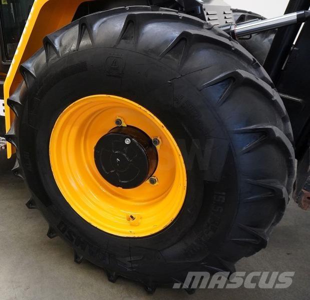 JCB 940-4 Terrenggående gaffeltruck