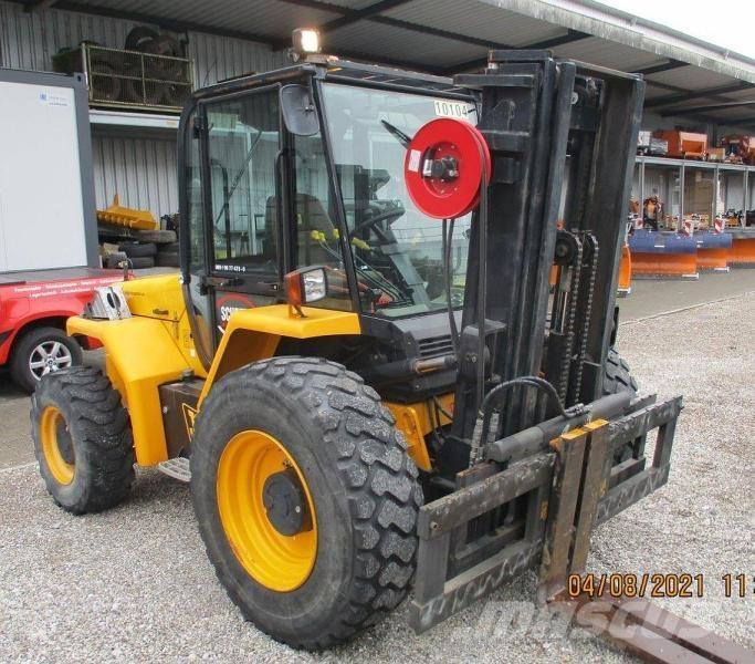JCB 940-4 Terrenggående gaffeltruck