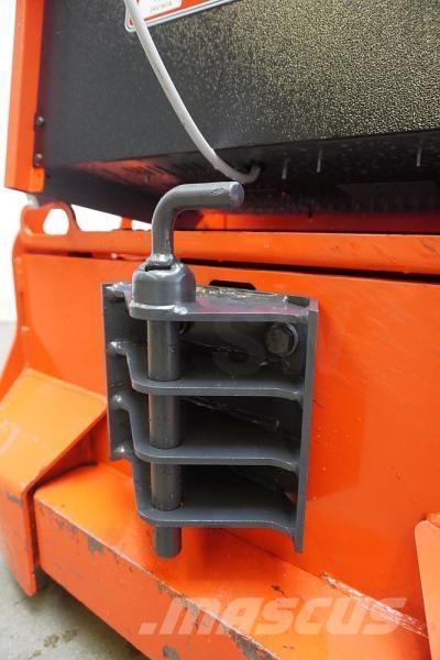 Linde P 30 132 Tauetraktor