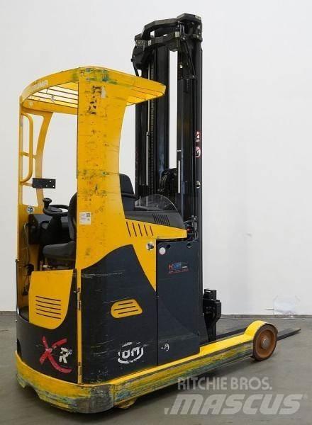 OM Xi 14 Skyvemasttruck
