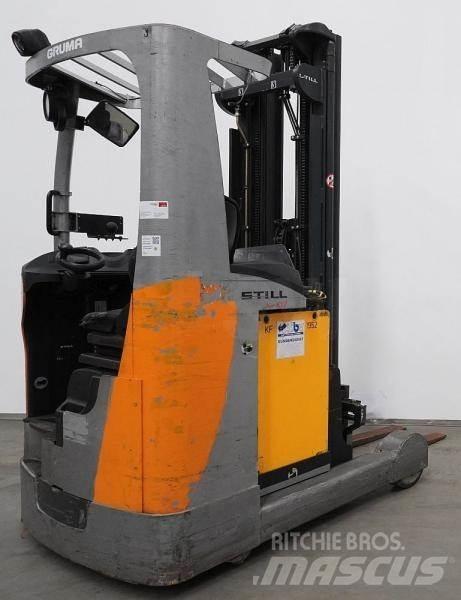 Still FM-X17 Skyvemasttruck
