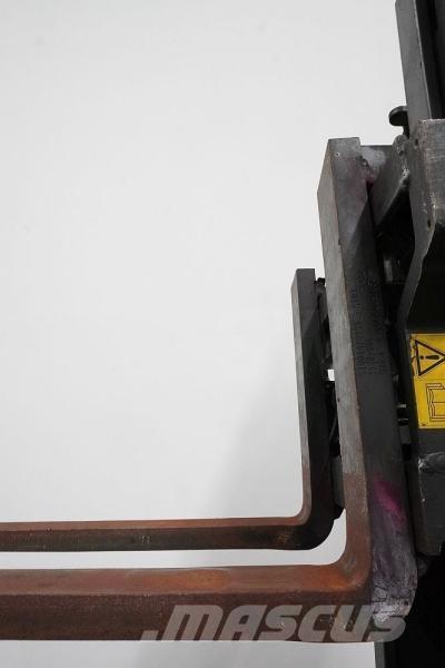 Still FM-X17 Skyvemasttruck