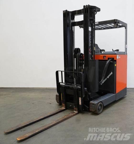Toyota 6FBRE12 Skyvemasttruck