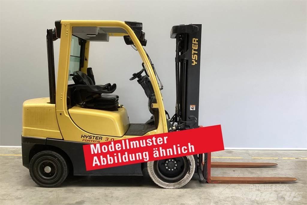 Hyster H3.0FT Diesel Trucker